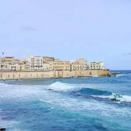 Apartment Casa Corso Umberto I, Historic Main Street