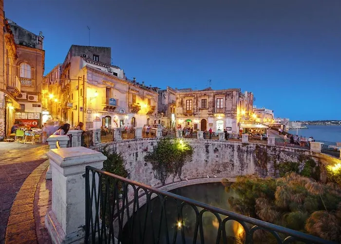 Casa Corso Umberto I, Historic Main Street Apartman